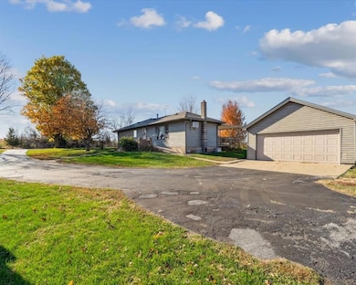 2307 E Pleasant St, Knoxville, IA 50138 - photo 4