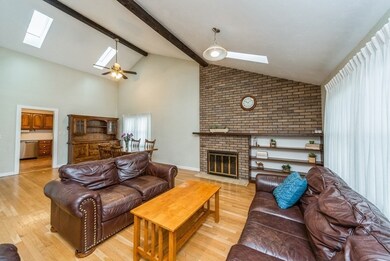 40 Kinnicutt Rd, Worcester, MA 01602 - photo 4