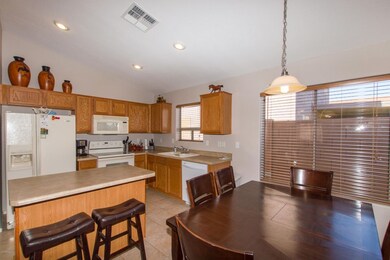 05 Kitchen