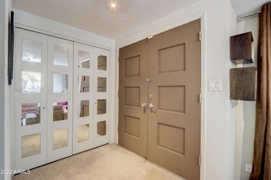 05-E Thomas Rd-005