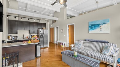 601 Linden Place unit 308, Evanston, IL 60202 - photo 6