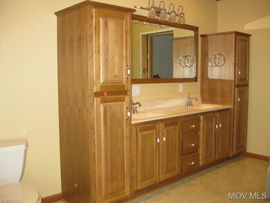 Downstairs Master Full Bath
