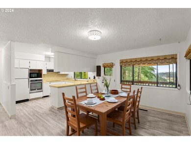 Kitchen/Nook