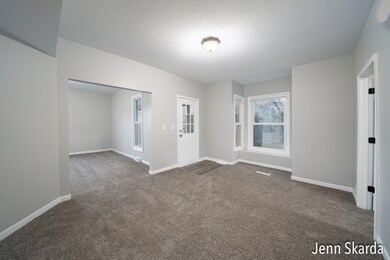 927 Charles St, Belding, MI 48809-5