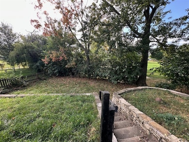 1231 Miami Ct NE, Cedar Rapids, IA 52402 - photo 3