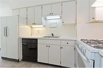 676 Huron Ave unit 11, Cambridge, MA 02138 - photo 5