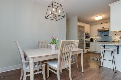 dining to kitchen