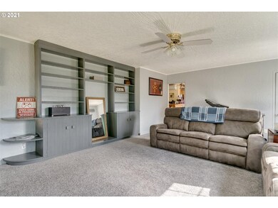 3028 Oak St, Longview, WA 98632 - photo 3