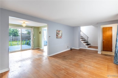 Good overview - front entrance / coat closet, alon