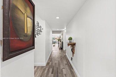 Sunrise Lakes Phase 4 unit 202, Sunrise, FL 33322 - photo 4