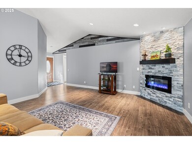 7243 SW Applegate Dr, Beaverton, OR 97007 - photo 6