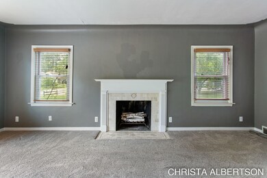 16-web-or-mls-1051 Short St NE Grand Rap