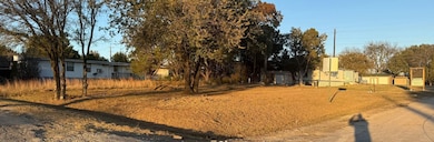 5917 Lake Granbury Trail, Granbury, TX 76048 - photo 2