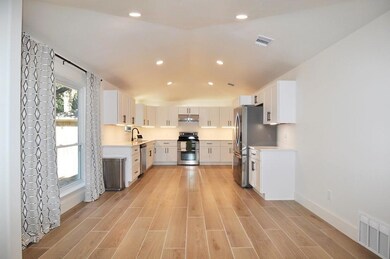 2915 Spring Oaks Ct, Bedford, TX 76021 - photo 6