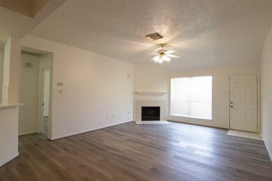 1416 Caslyn Dr, Rosenberg, TX 77471 - photo 5