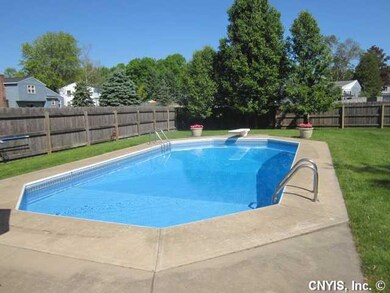 Swimming Pool/Hot Tub/Sauna