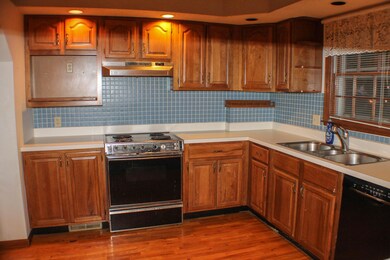 Kitchen (2)