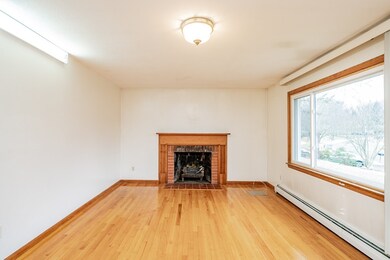 24 Tracy Cir, Amherst, MA 01002 - photo 5