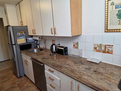 463 Summit Ave unit 2F, Cedarhurst, NY 11516 - photo 7