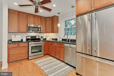 1900 Rampart Dr, Alexandria, VA 22308 - photo 7