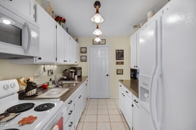619 N Lesueur Cir-7