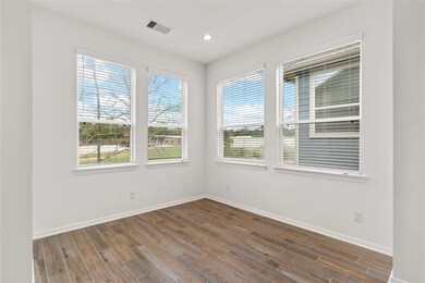 335 E Coralburst Loop, Montgomery, TX 77316 - photo 6