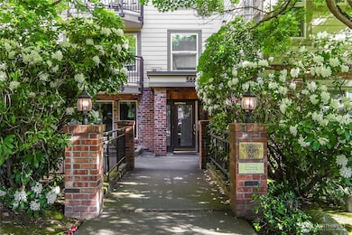 566 Prospect St unit 209, Seattle, WA 98109 - photo 2