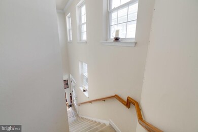 13895 Gullane Dr unit 101, Woodbridge, VA 22191 - photo 7