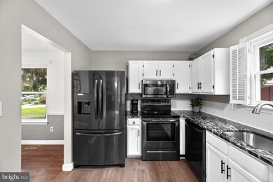 6410 Tamarack Cir, Sykesville, MD 21784 - photo 7