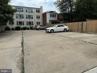 723 Longfellow St NW unit P-3, Washington, DC 20011 - photo 2