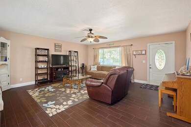 Living Room -11