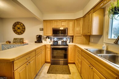 646 Idlewood Ave, Sheffield Lake, OH 44054 - photo 6