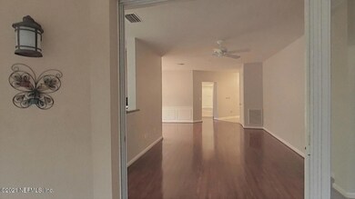 8603 Little Swift Cir, Jacksonville, FL 32256 - photo 4