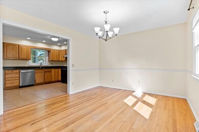 46 Sandy Ln, Burlington, VT 05408 - photo 3