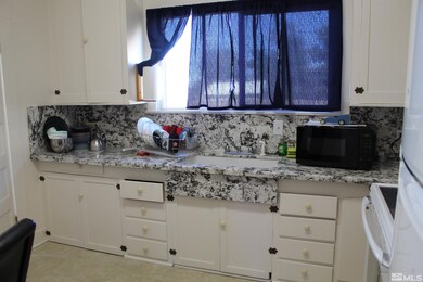 158 W Shepard St, Winnemucca, NV 89445 - photo 5