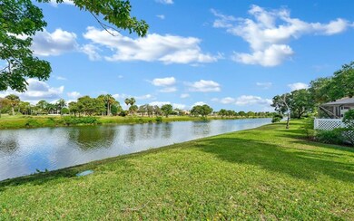 28 Clinton Ct unit C, Royal Palm Beach, FL 33411 - photo 3