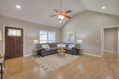 106 Doak St, Shelbyville, TN 37160 - photo 4