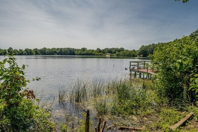 27R Glenmore St, Springfield, MA 01129 - photo 4