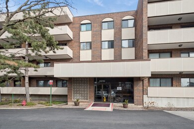 9240 Gross Point Rd unit 110E, Skokie, IL 60077 - photo 3