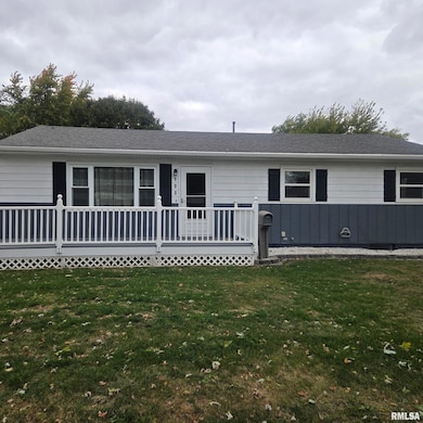 103 W Givens St, Abingdon, IL 61410 - photo 2