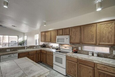 3024 E Millbrae Ln, Gilbert, AZ 85234 - photo 5