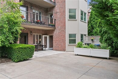 Bonniecrest unit B4, Newport, RI 02840 - photo 4