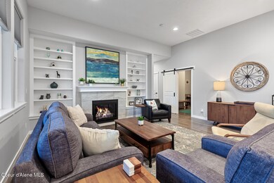 Gas fireplace, built-ins