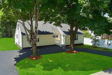 10 Wilder St, Middleboro, MA 02346 - photo 2