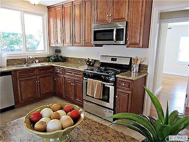 2912 Centralia St, Lakewood, CA 90712 - photo 3