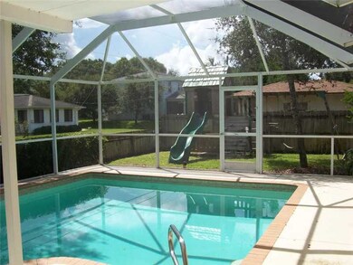 Swimming Pool/Hot Tub/Sauna.