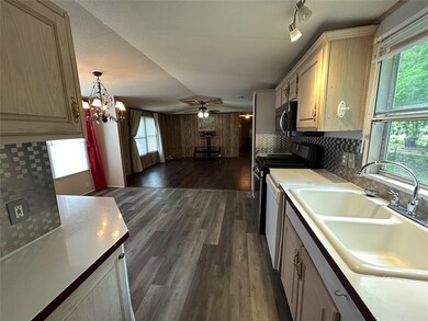 16640 Berry Rd, Pearland, TX 77584 - photo 5