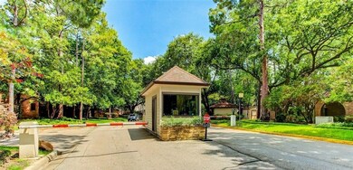 10 Sugarberry Cir, Houston, TX 77024 - photo 3