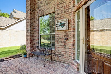 11518 Maple Falls Dr, Tomball, TX 77377 - photo 4