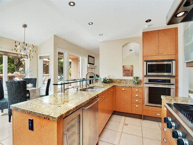 Kitchen offers: built-in refrigerator, convection 